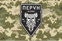 Флаг ББС (батальон беспилотных систем) «Перун» 42 ОМБр ВСУ. Вариант-06