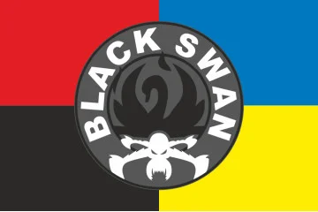 Флаг Группы ударных БПЛА «Black Swan» ЗСУ. Вариант-03 Флаг Группы ударных БПЛА «Black Swan» ЗСУ. Вариант-03