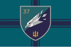 Прапор ББС (Батальйон безпілотних систем) «Mad Hawks» 37 ОБрМП ВМС ЗСУ. Варіант-10 Прапор ББС (Батальйон безпілотних систем) «Mad Hawks» 37 ОБрМП ВМС ЗСУ. Варіант-10