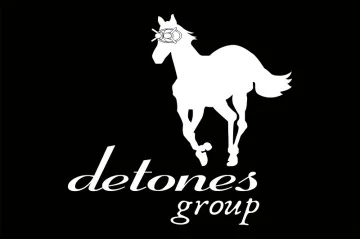 Флаг Подразделения ударных БПЛА «Detones Group» 1 БСН 12 БрСпН НГУ «Азов» Флаг Подразделения ударных БПЛА «Detones Group» 1 БСН 12 БрСпН НГУ «Азов»